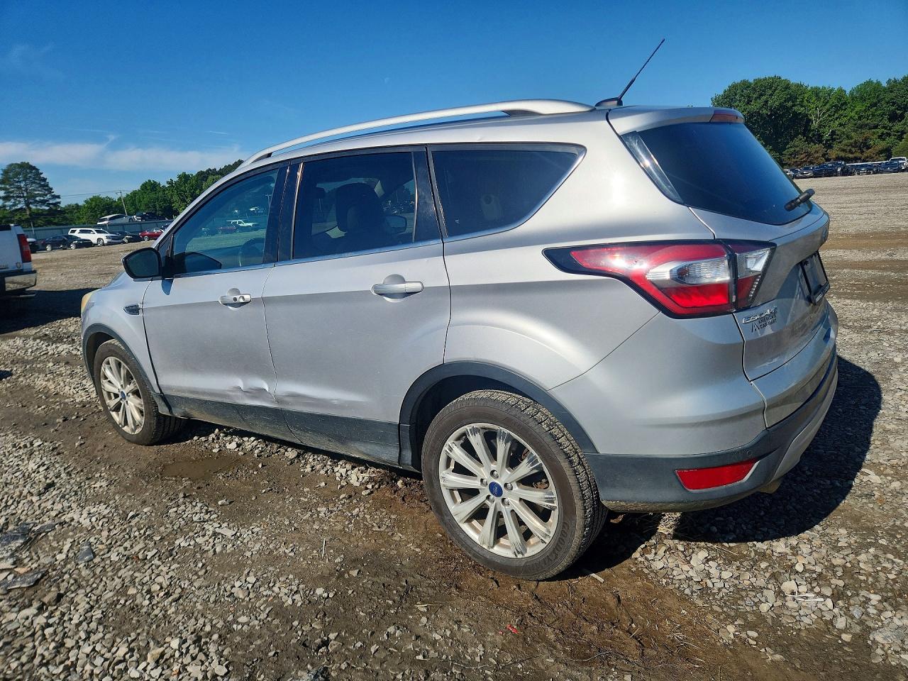 FORD ESCAPE 2017 — 3