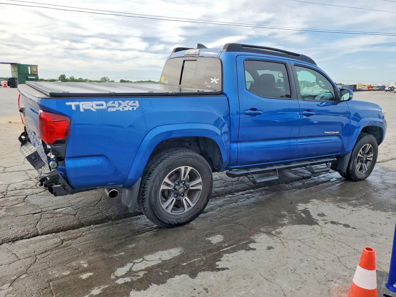 TOYOTA TACOMA 2018 — 4