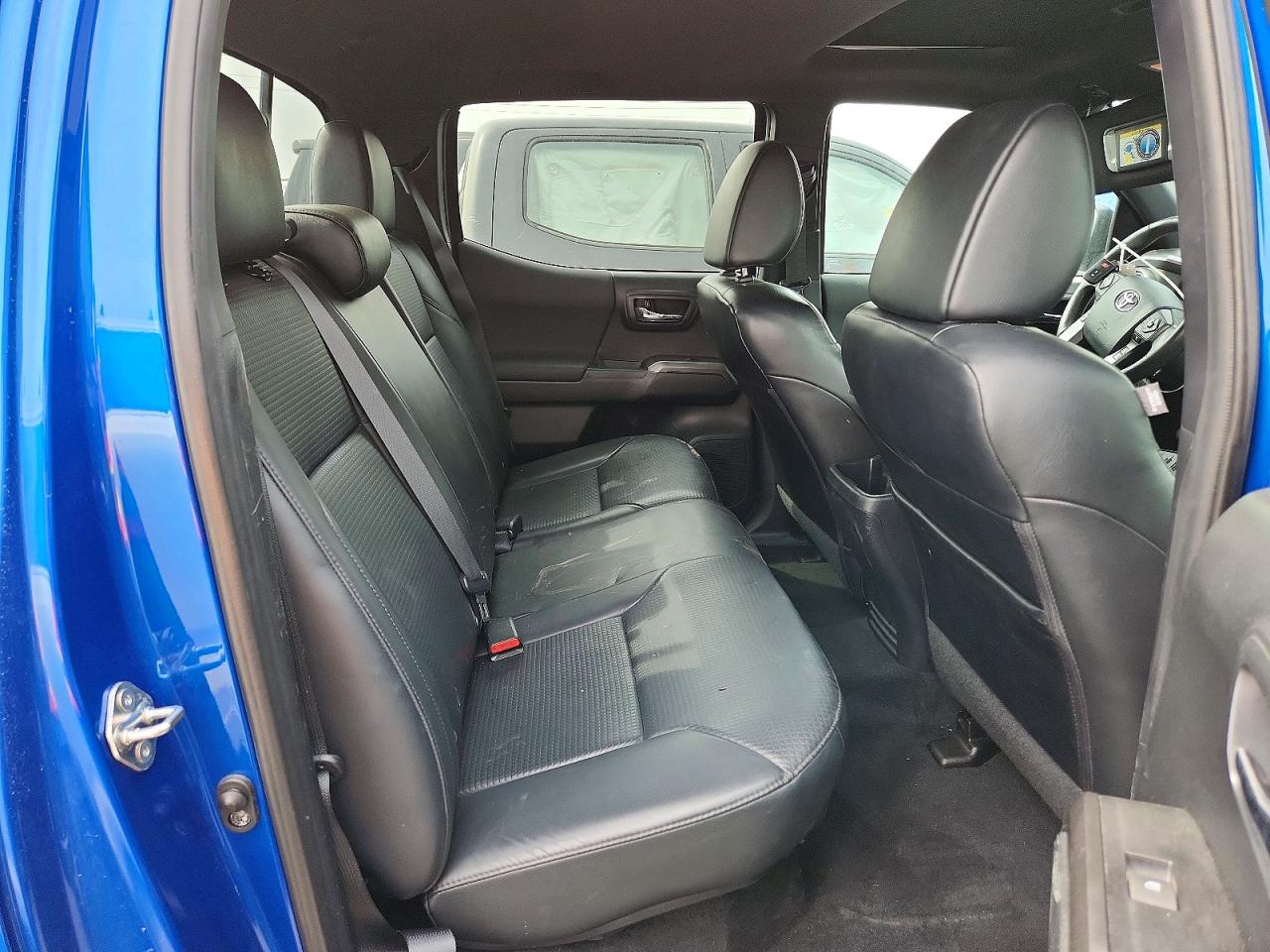 TOYOTA TACOMA 2018 — 11