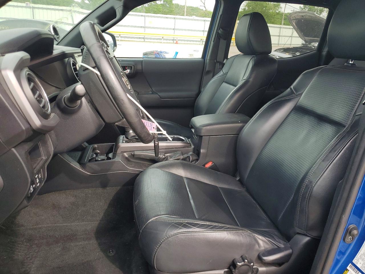 TOYOTA TACOMA 2018 — 8