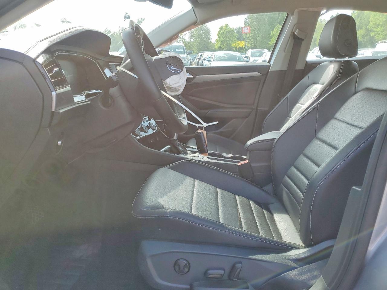 VOLKSWAGEN JETTA 2022 — 8