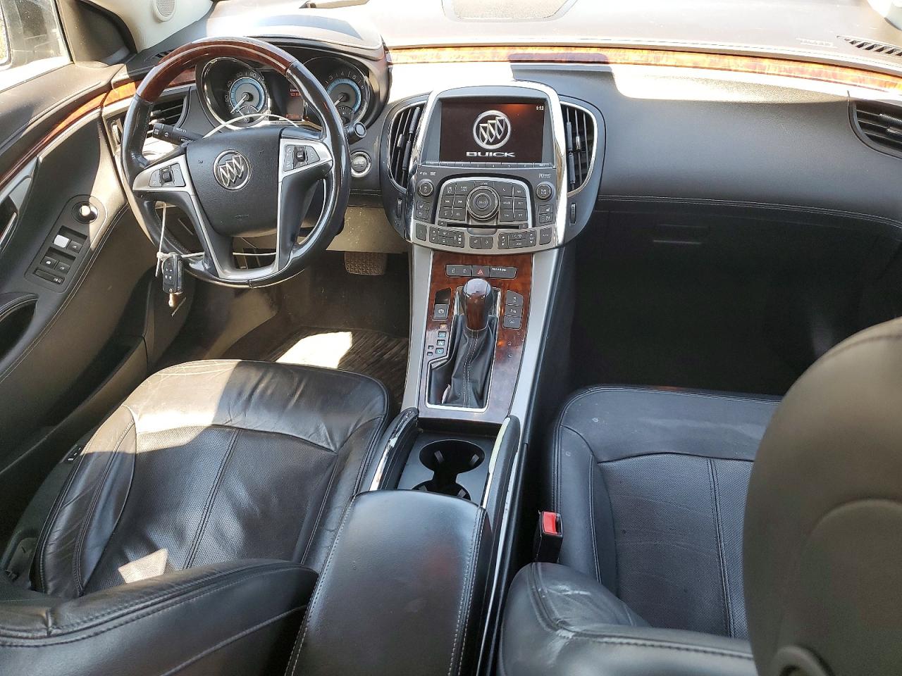 BUICK LACROSSE 2012 — 9