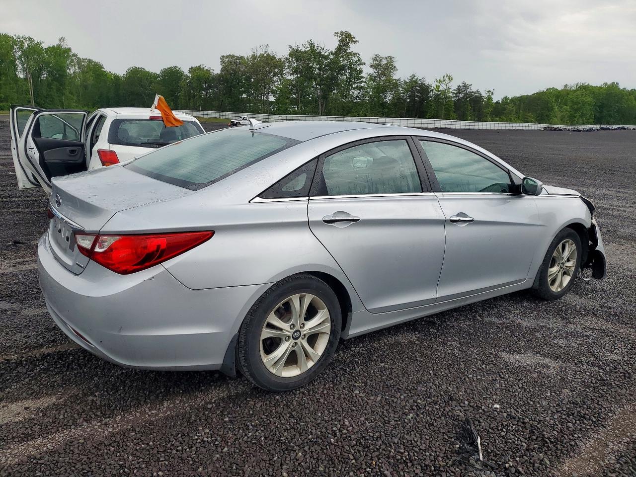 HYUNDAI SONATA 2011 — 4