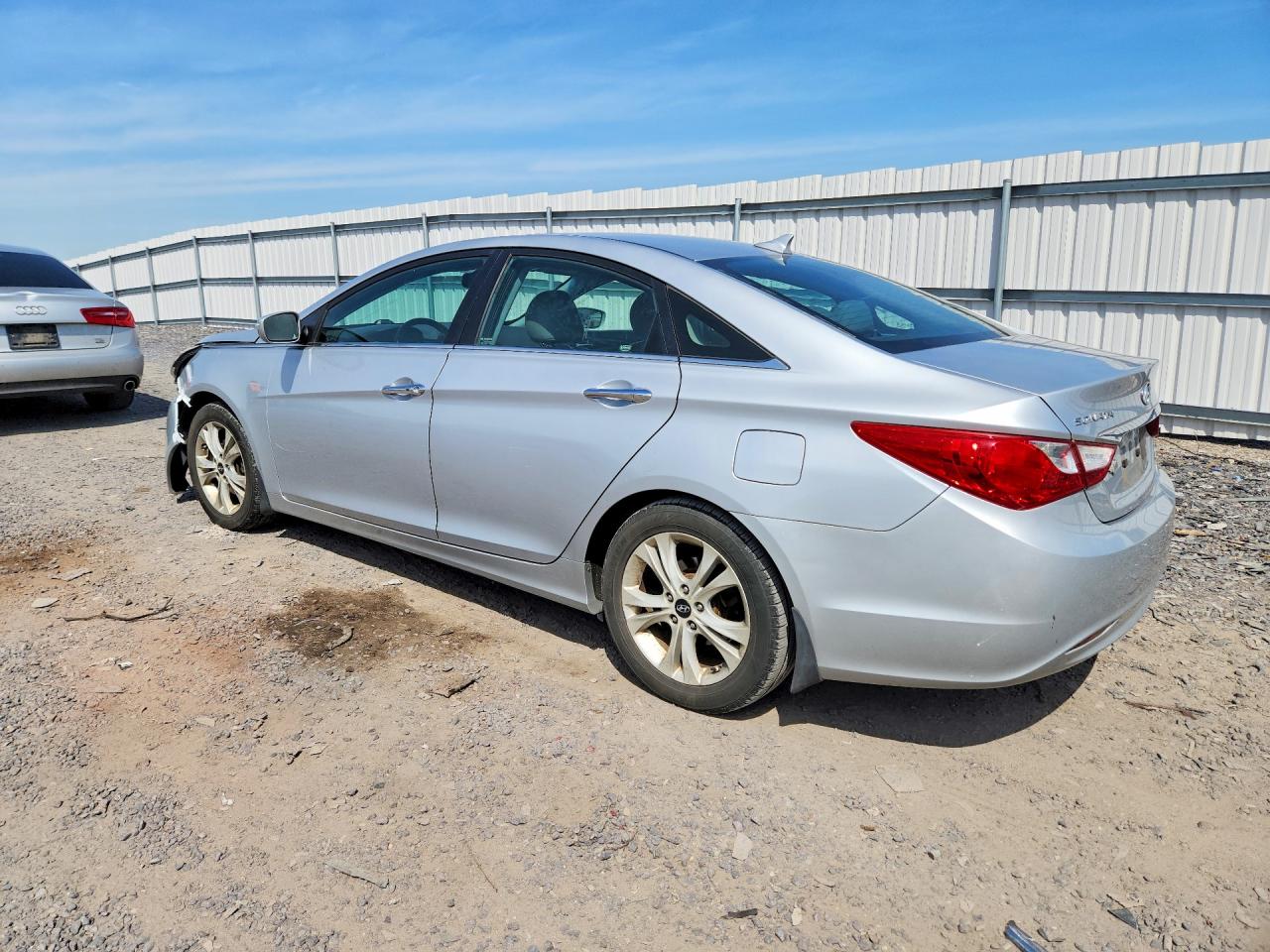 HYUNDAI SONATA 2011 — 3
