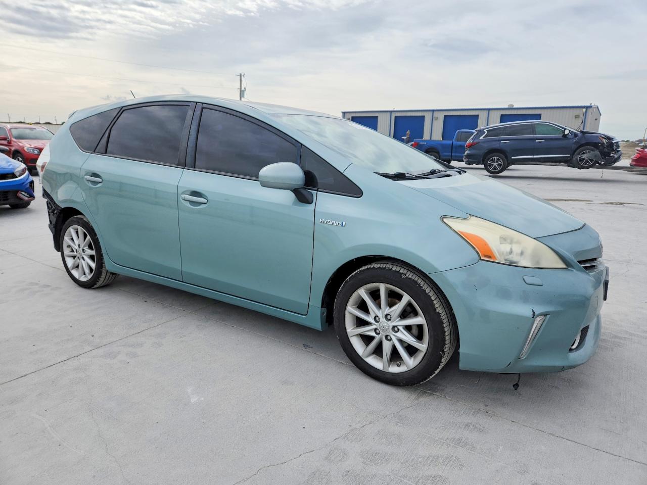 TOYOTA PRIUS V 2014 — 5