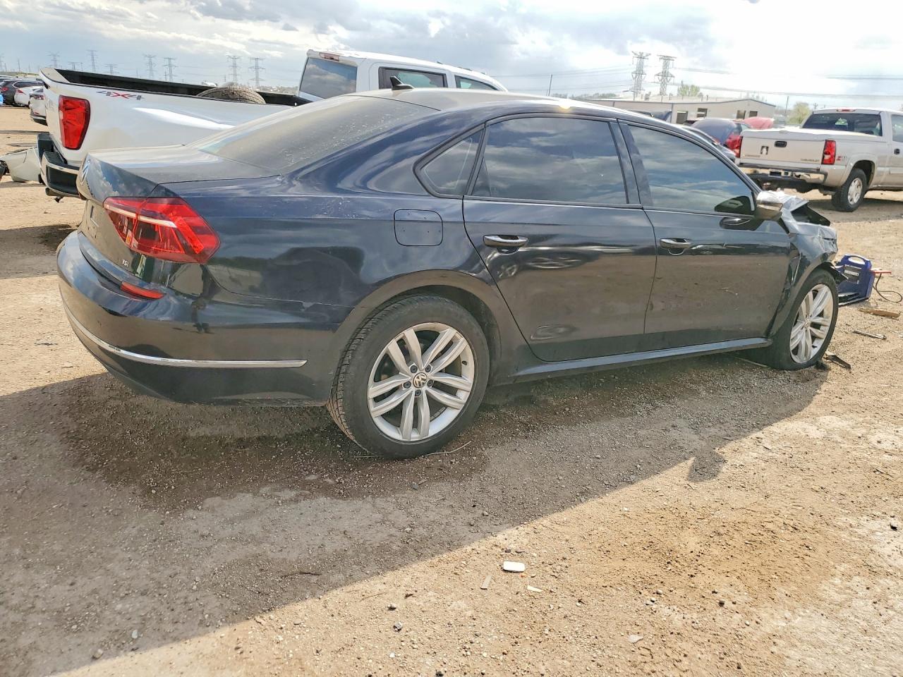 VOLKSWAGEN PASSAT 2019 — 4
