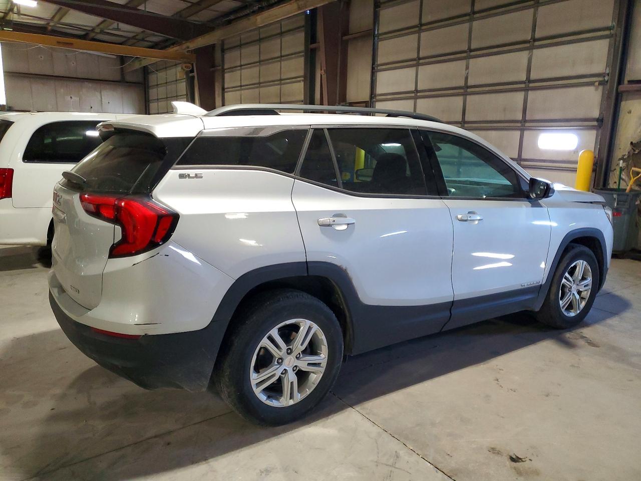 GMC TERRAIN 2019 — 4