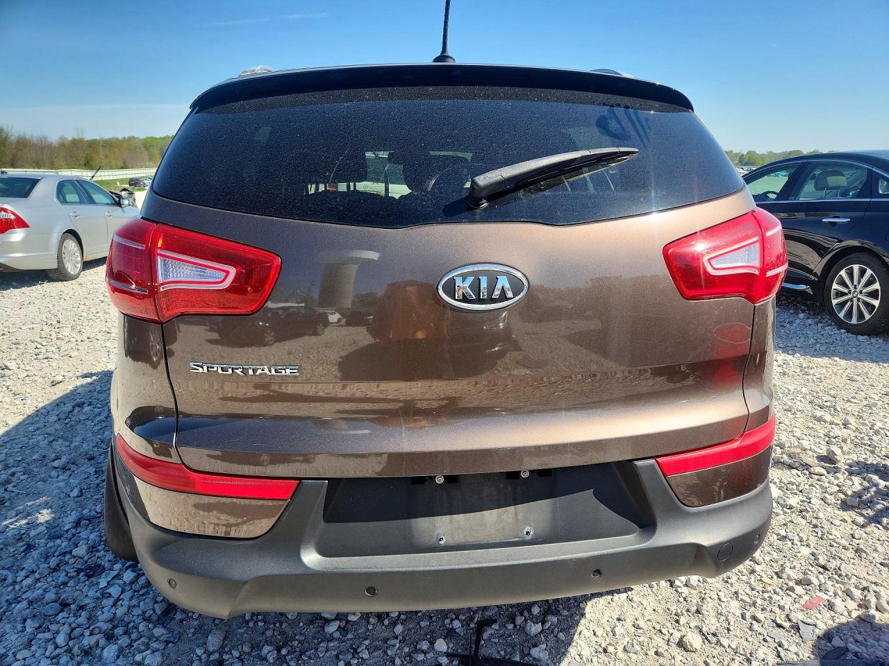 KIA SPORTAGE 2011 — 7