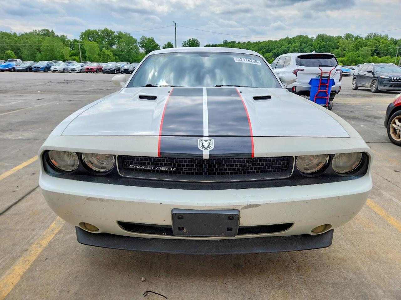 DODGE CHALLENGER 2010 — 6