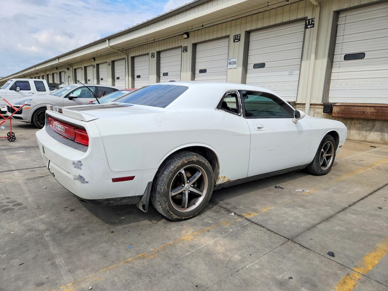 DODGE CHALLENGER 2010 — 4