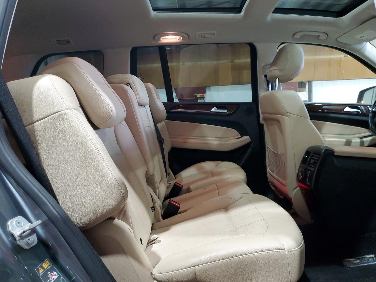 MERCEDES-BENZ GLS 2018 — 12