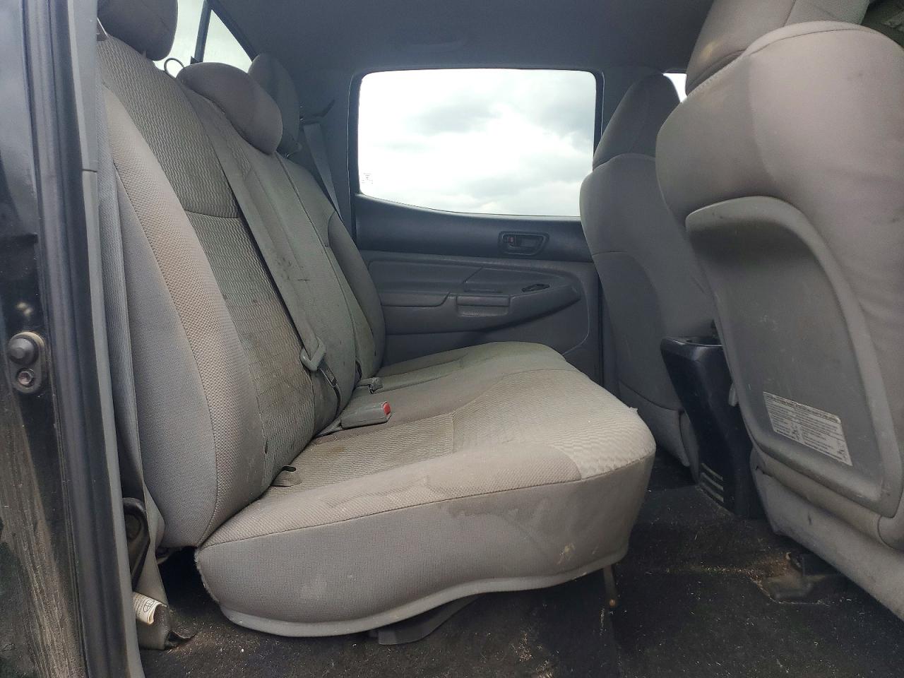 TOYOTA TACOMA 2013 — 11
