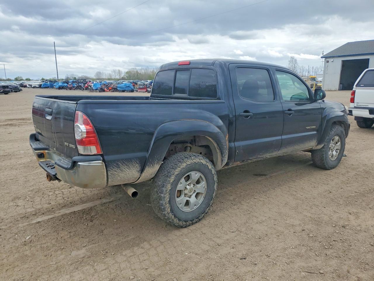 TOYOTA TACOMA 2013 — 4