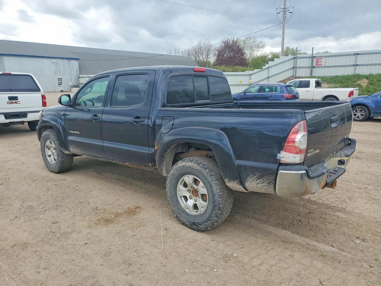 TOYOTA TACOMA 2013 — 3