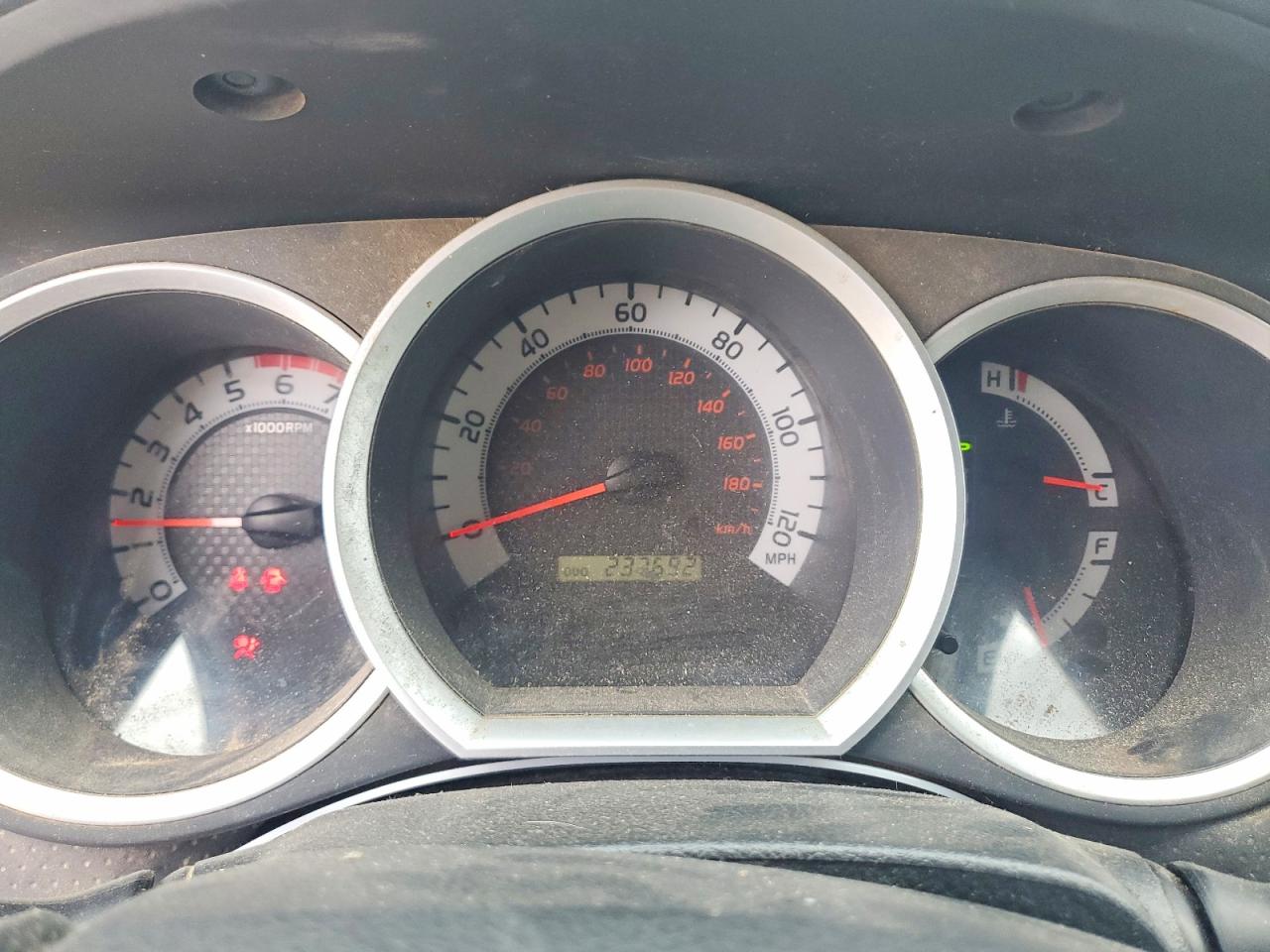 TOYOTA TACOMA 2013 — 10