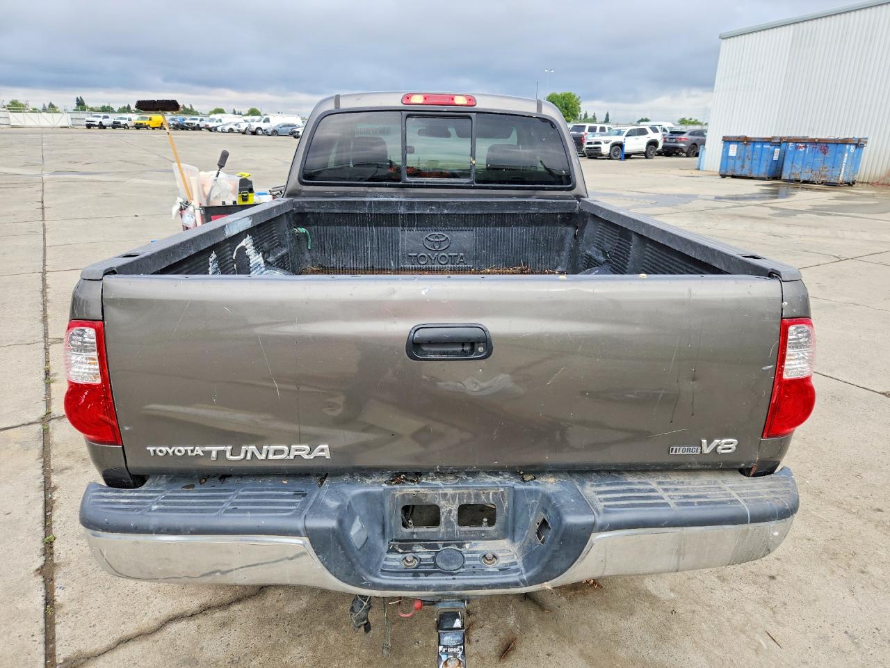 TOYOTA TUNDRA 2005 — 7