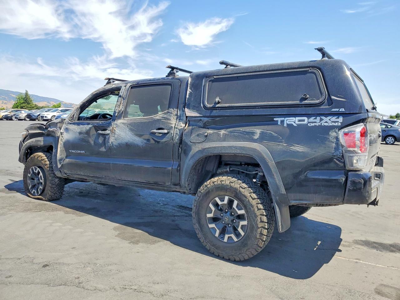 TOYOTA TACOMA 2021 — 3