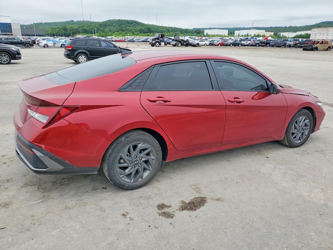 HYUNDAI ELANTRA 2024 — 4