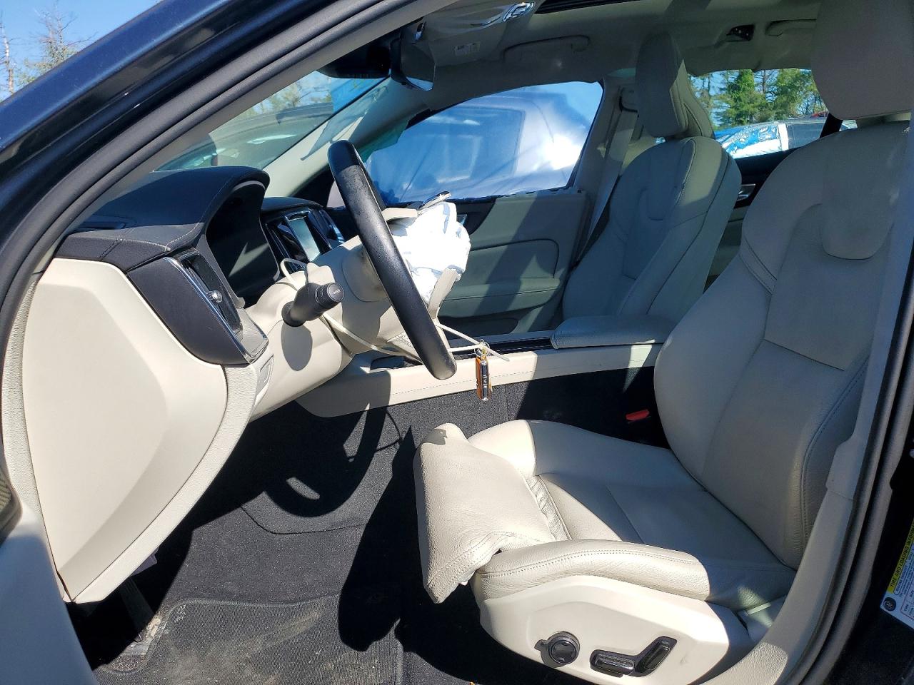 VOLVO S60 2021 — 8