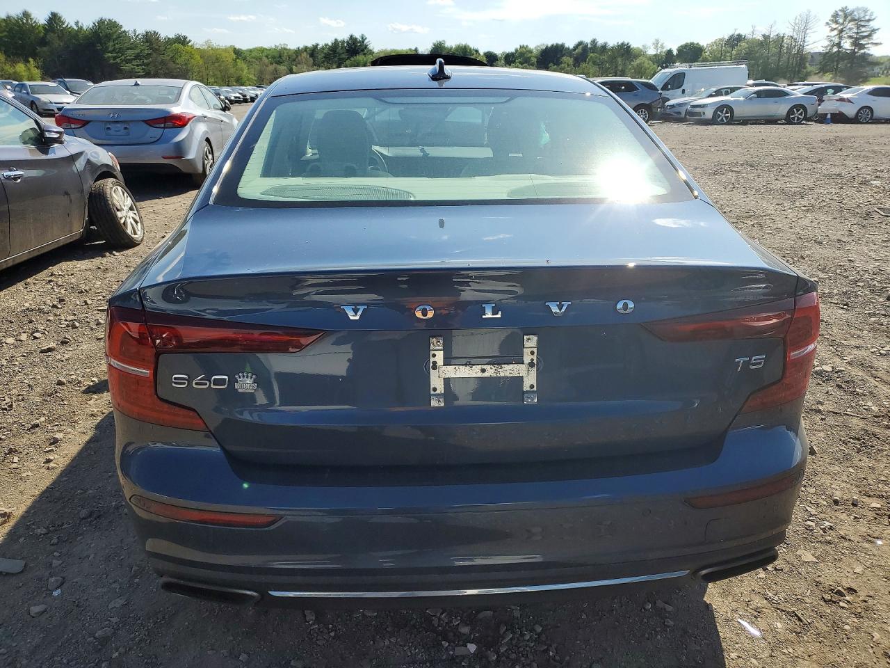 VOLVO S60 2021 — 7