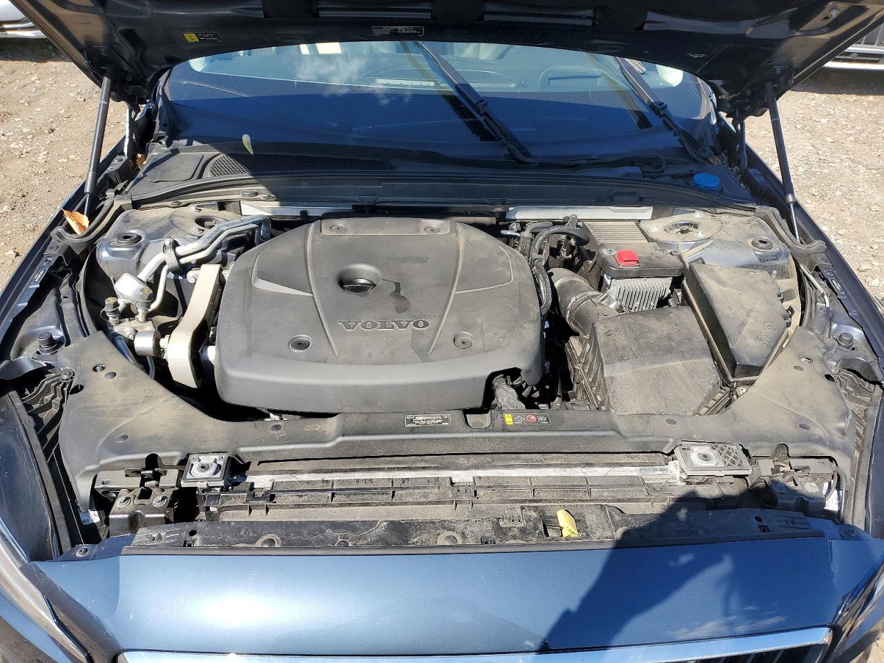 VOLVO S60 2021 — 12