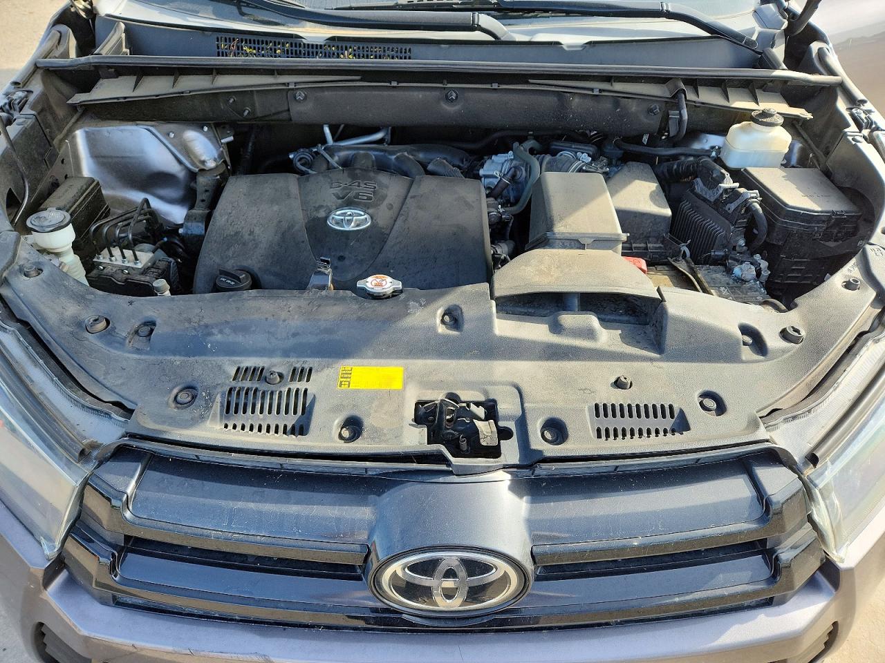 TOYOTA HIGHLANDER 2019 — 12