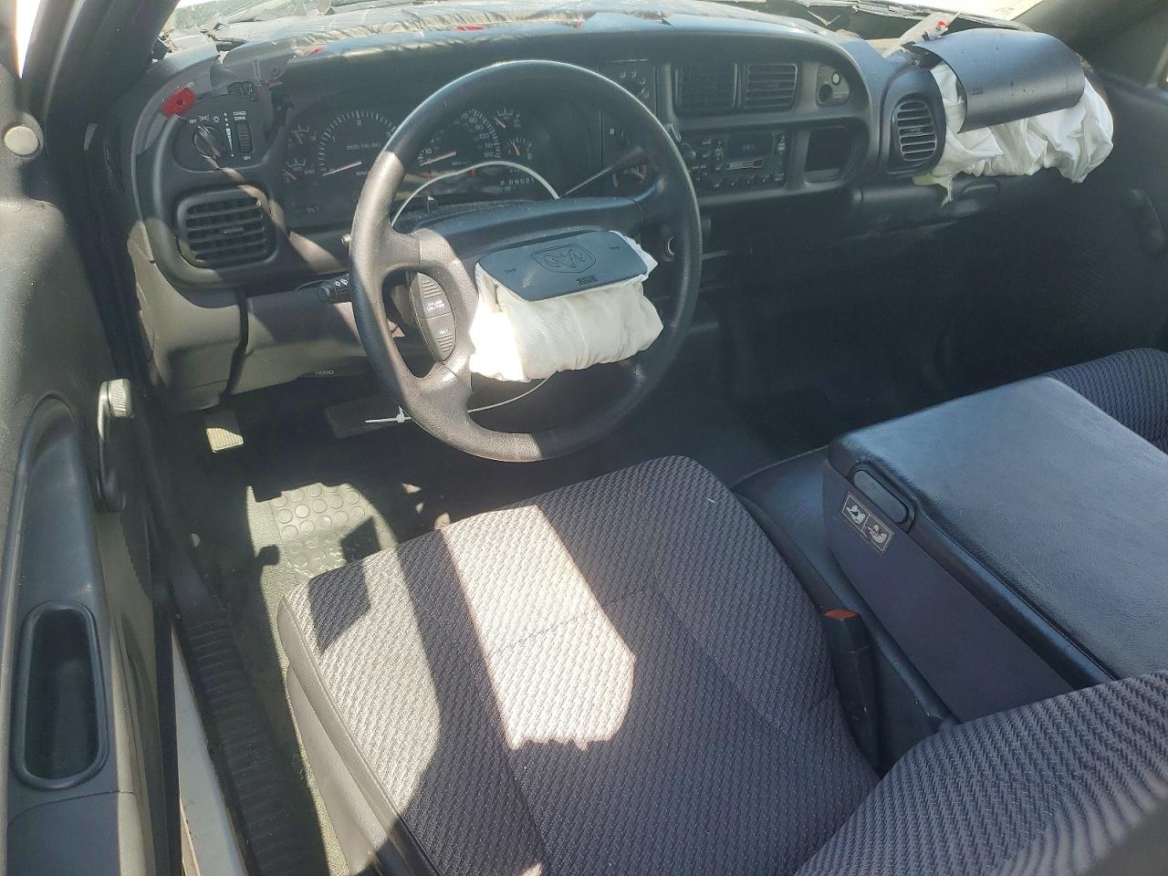 DODGE RAM 2500 2001 — 9