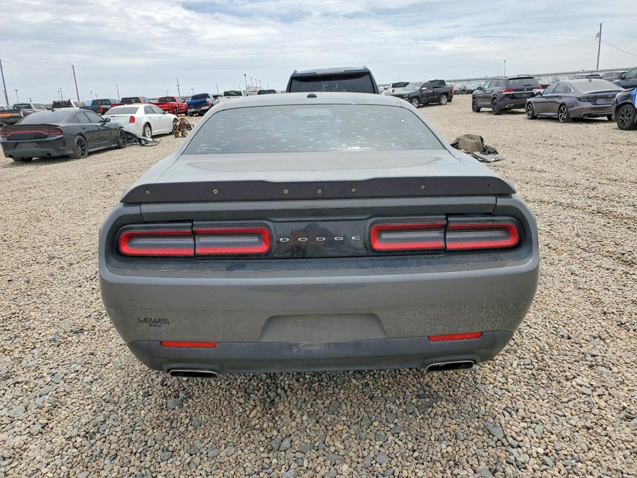 DODGE CHALLENGER 2017 — 7