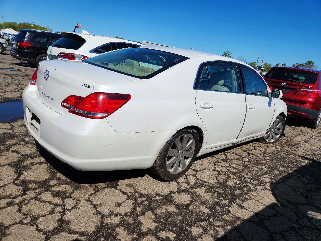 TOYOTA AVALON 2005 — 4
