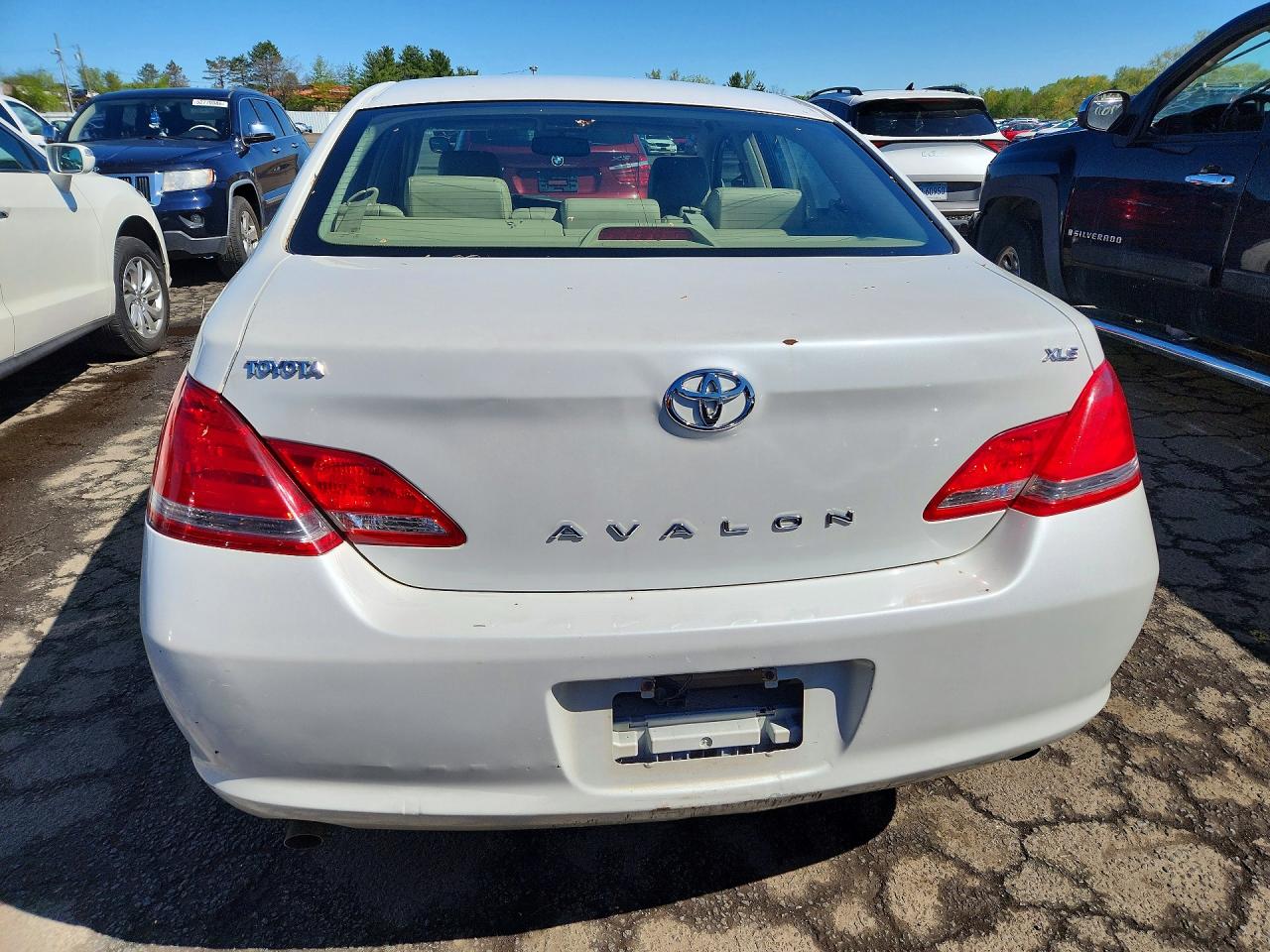 TOYOTA AVALON 2005 — 7
