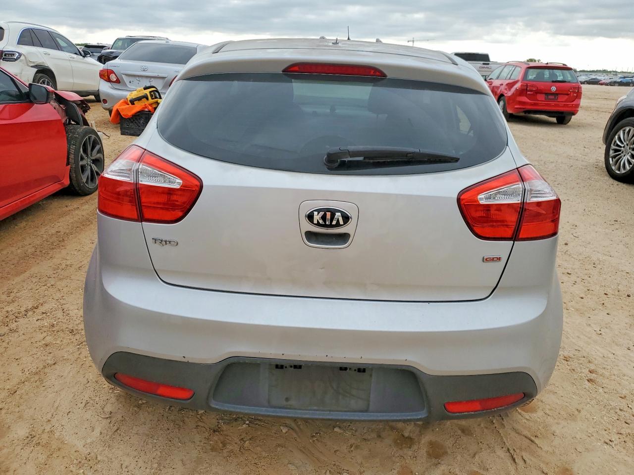 KIA RIO 2013 — 7