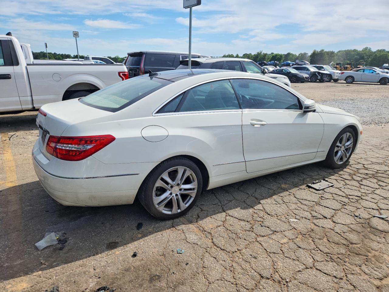 MERCEDES-BENZ E 2011 — 4