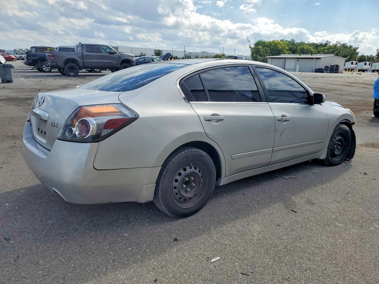 NISSAN ALTIMA 2010 — 4
