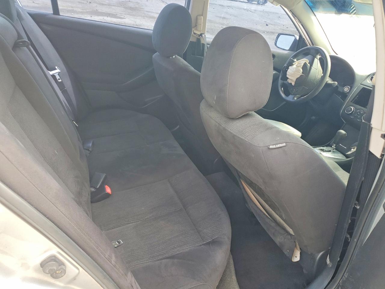 NISSAN ALTIMA 2010 — 11
