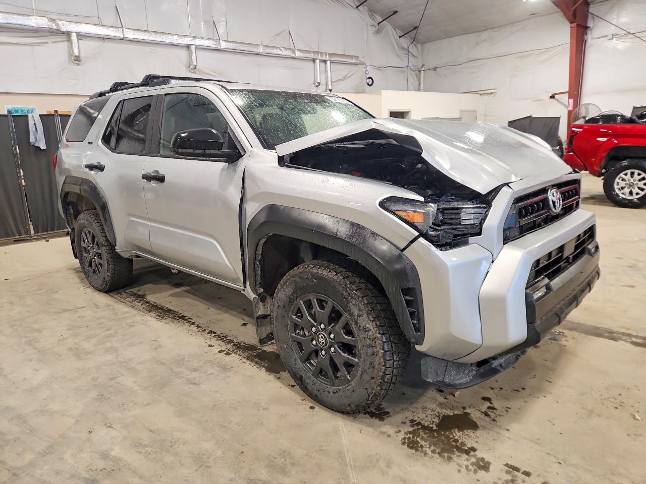 TOYOTA 4RUNNER 2025 — 5