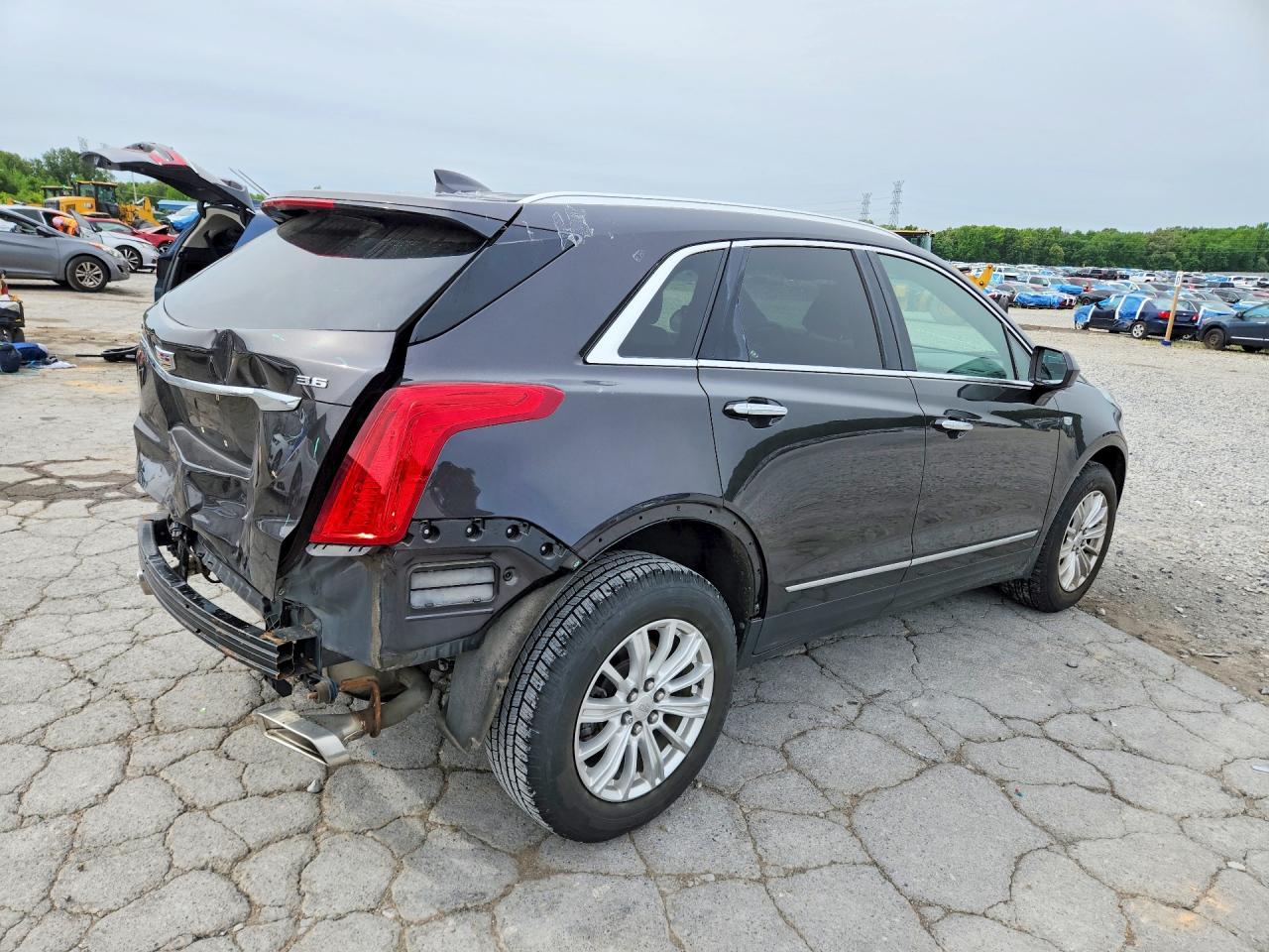 CADILLAC XT5 2017 — 4