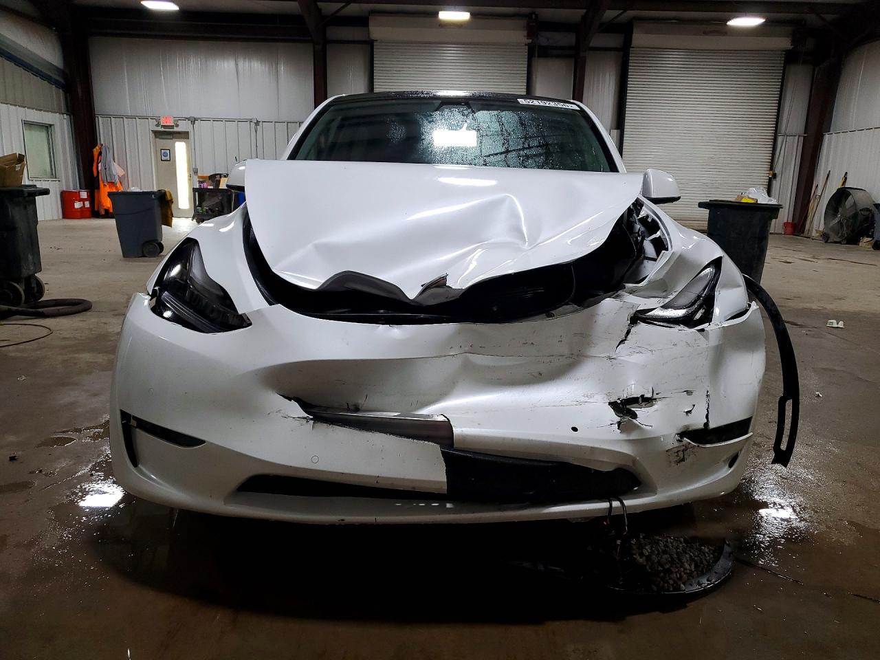 TESLA MODEL Y 2022 — 6
