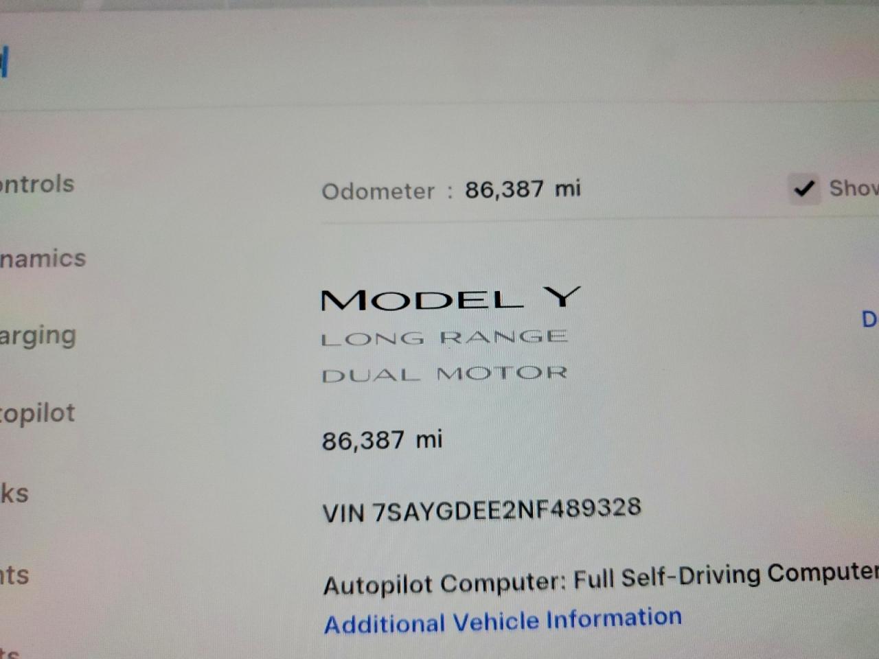 TESLA MODEL Y 2022 — 10