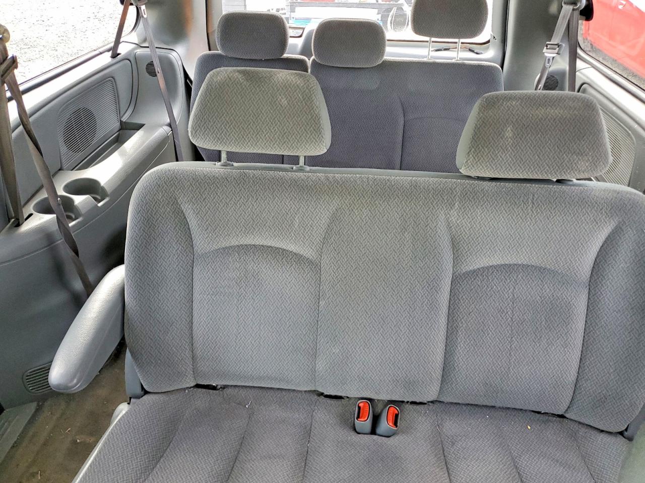 DODGE GRAND CARAVAN 2005 — 11