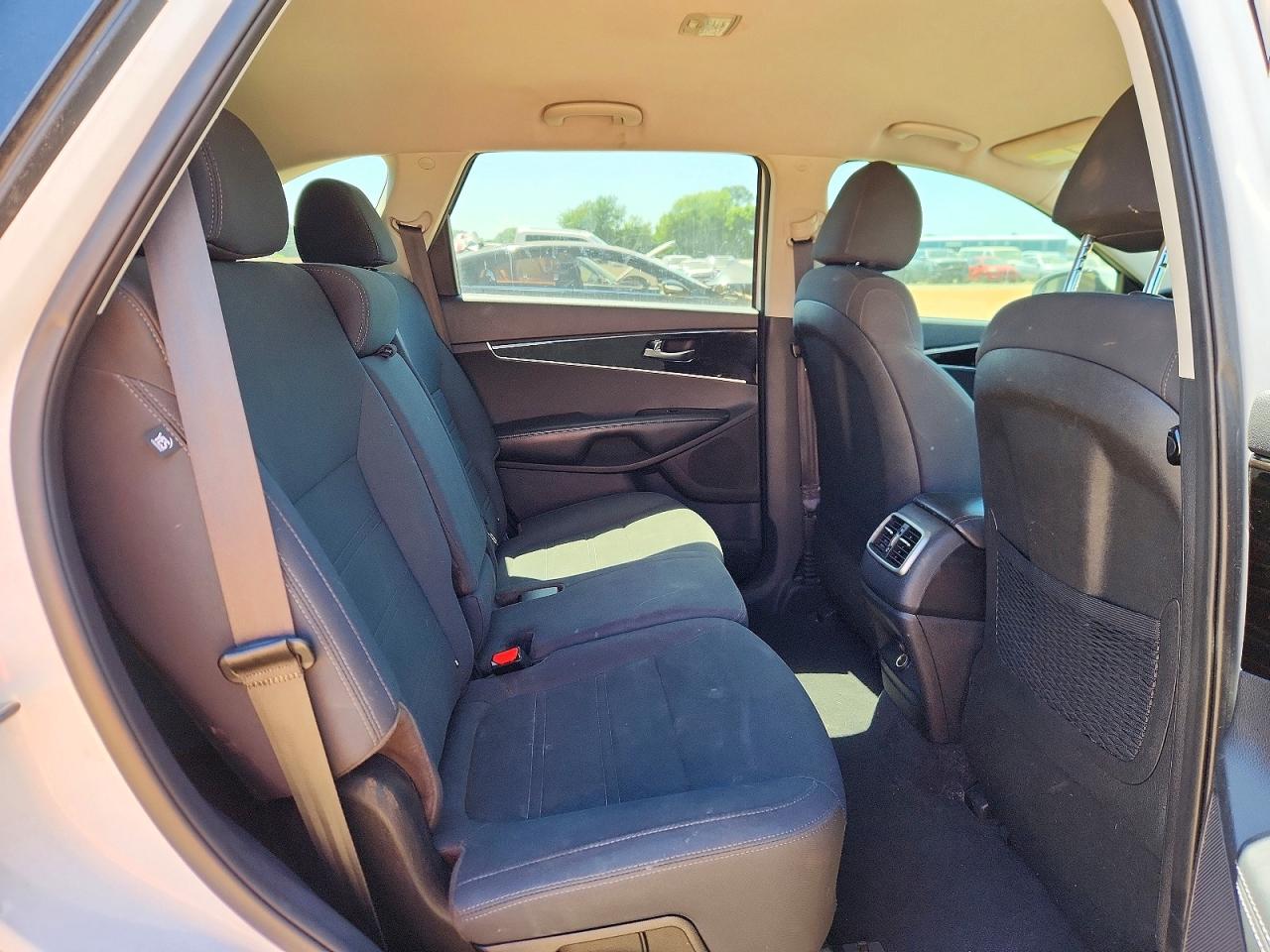 KIA SORENTO 2019 — 12