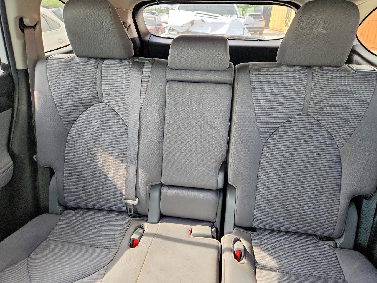 TOYOTA HIGHLANDER 2021 — 11