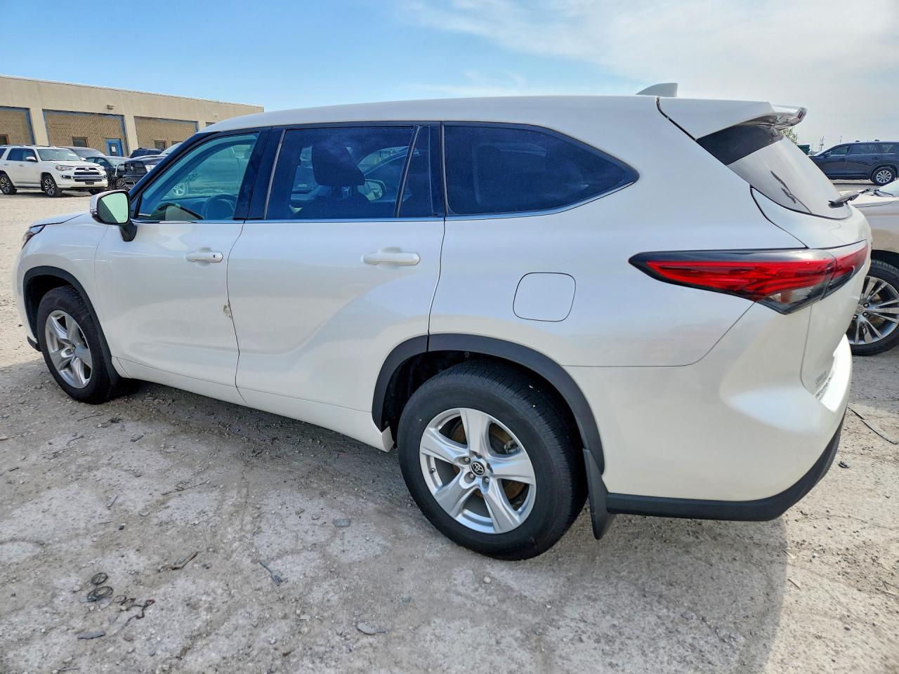 TOYOTA HIGHLANDER 2021 — 3
