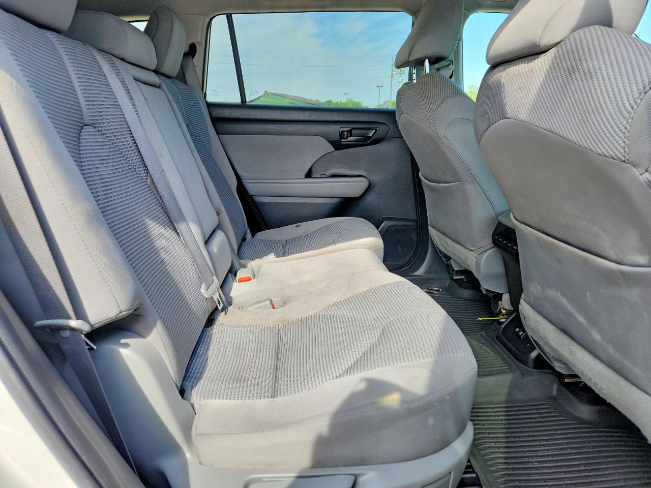 TOYOTA HIGHLANDER 2021 — 12