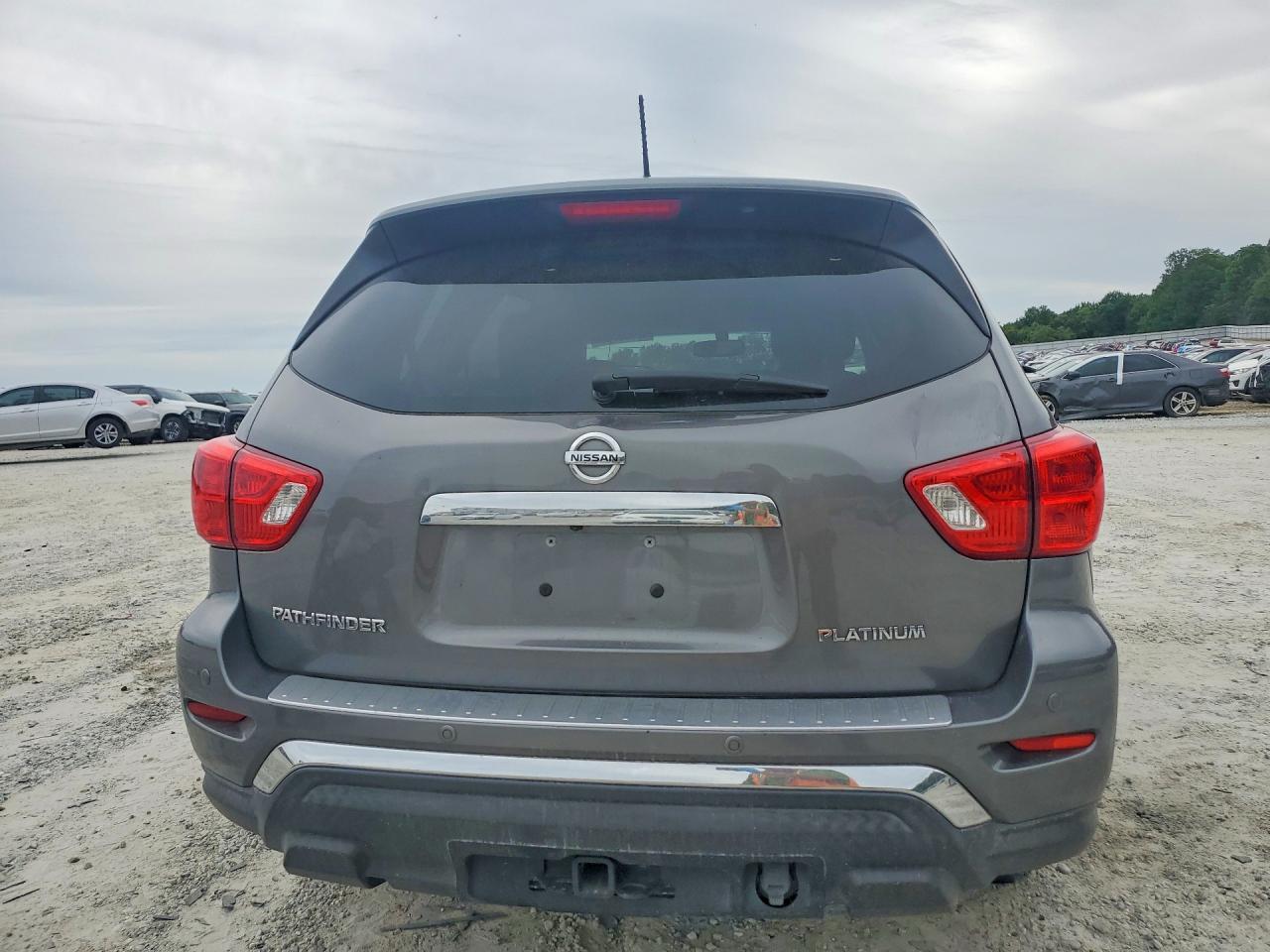 NISSAN PATHFINDER 2017 — 7