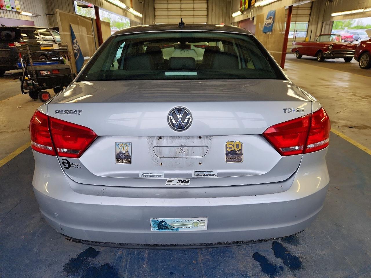 VOLKSWAGEN PASSAT 2013 — 7