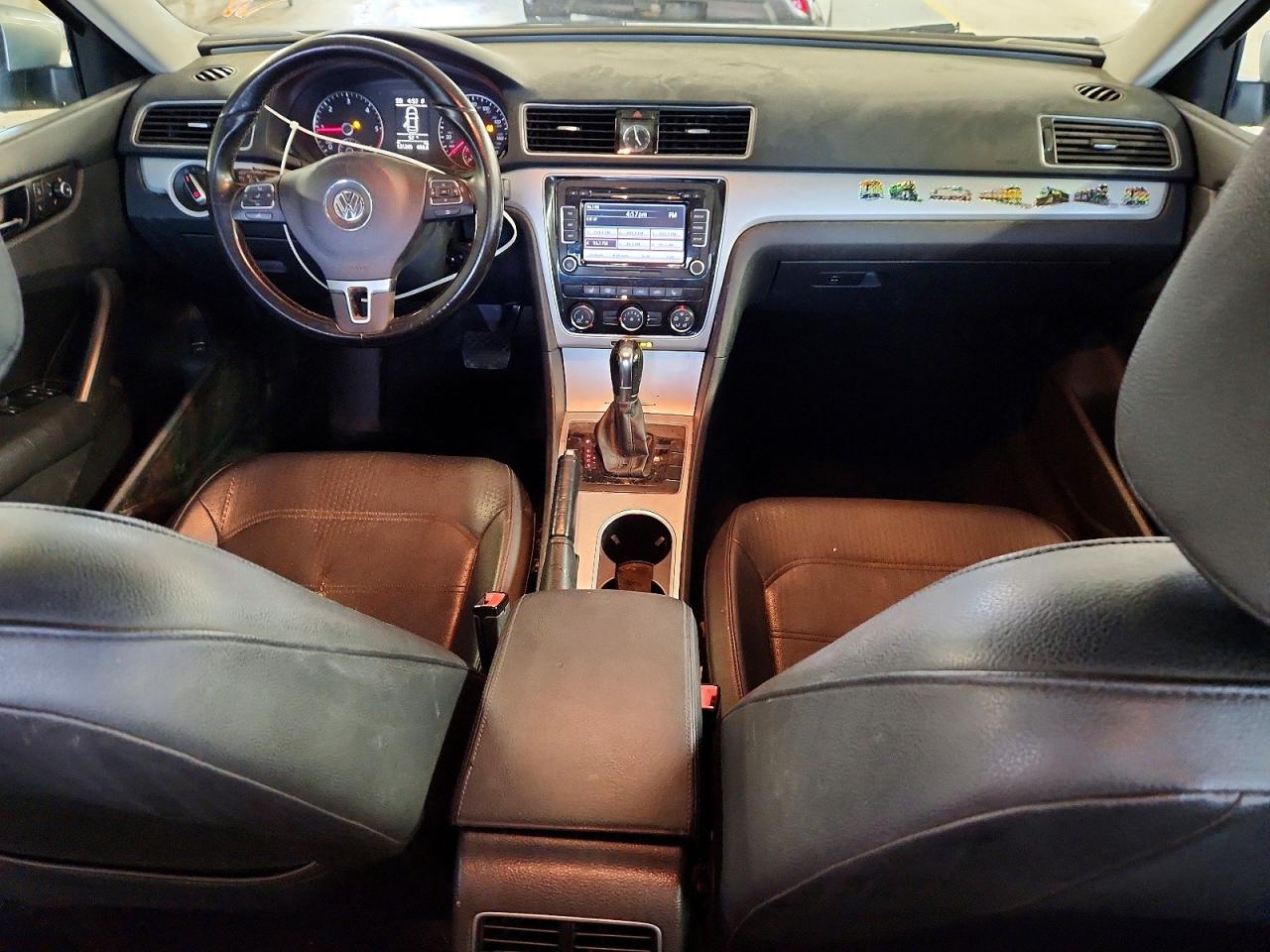 VOLKSWAGEN PASSAT 2013 — 9