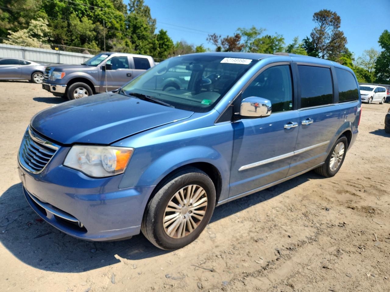 CHRYSLER TOWN & COUNTRY 2012 — 2