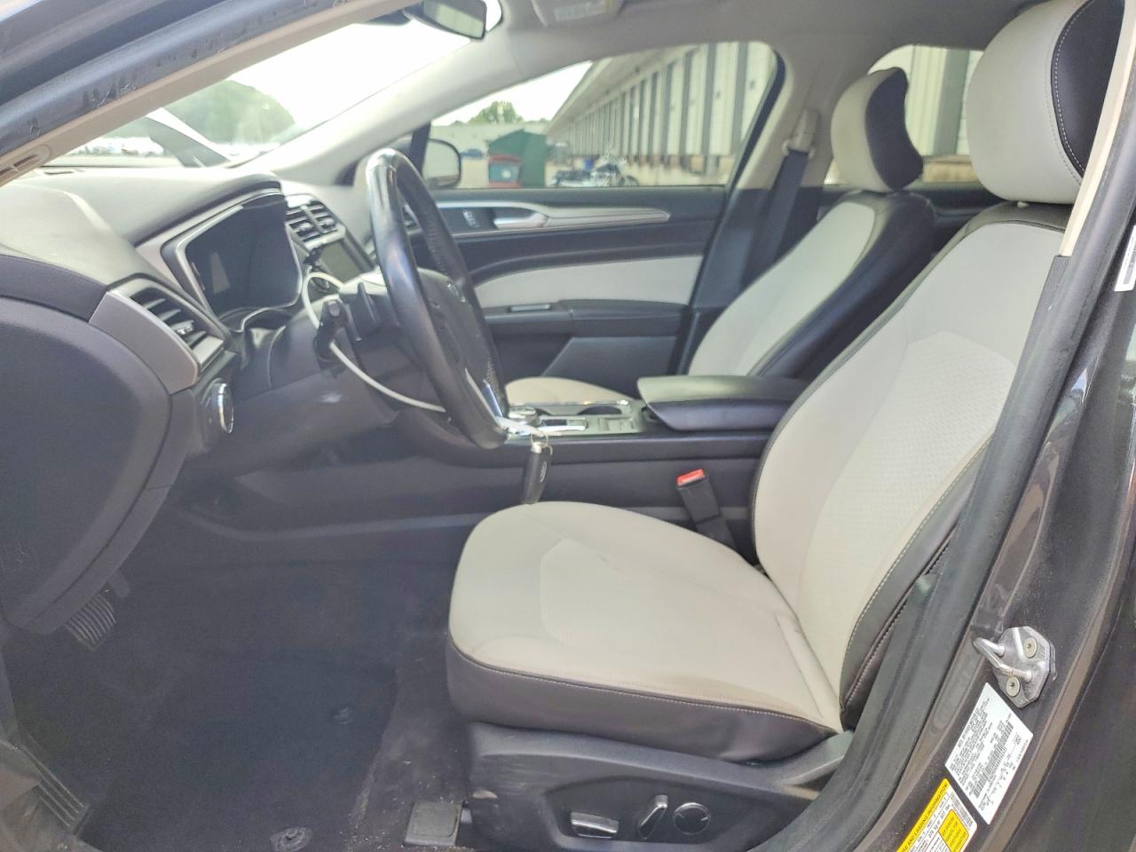 FORD FUSION 2019 — 8