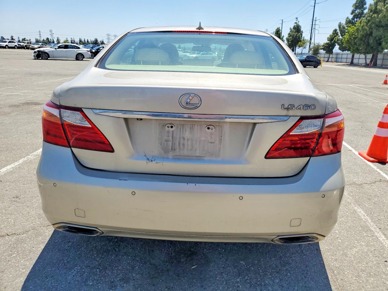 LEXUS LS 2011 — 7