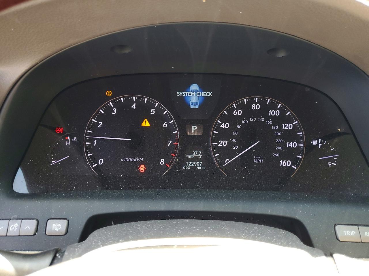 LEXUS LS 2011 — 10